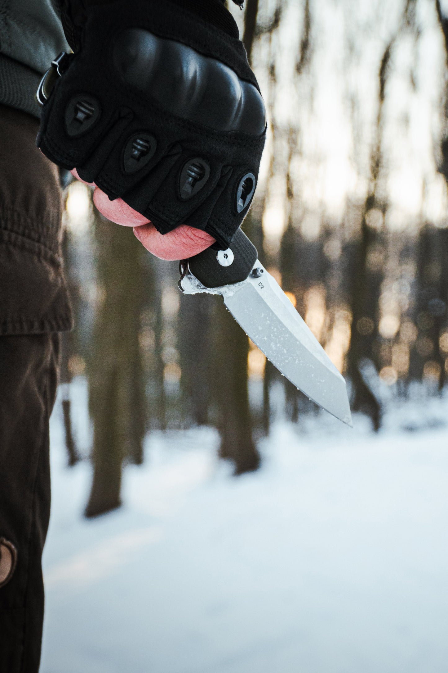 The Clip Point Folding Pocket Knife Giftset for Men and Women (Silver and Black)