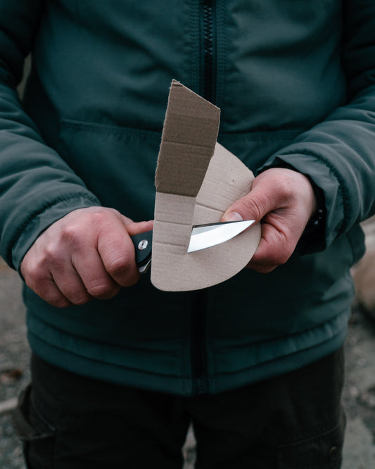 The Straight Back Folding Pocket Knife Giftset for Men and Women (Silver and Black)