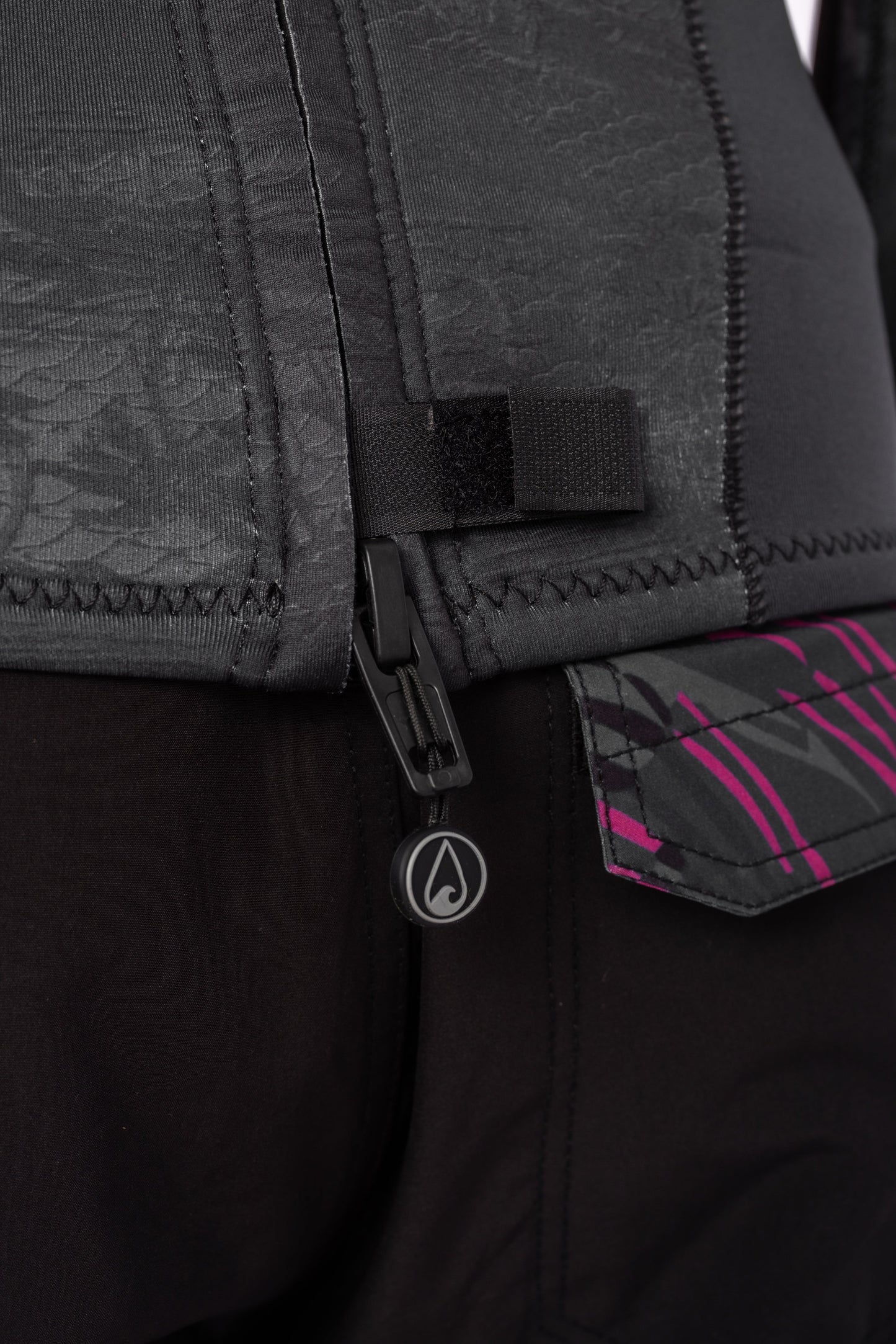 Men's Tropicam Black Rear-zip Surf Top