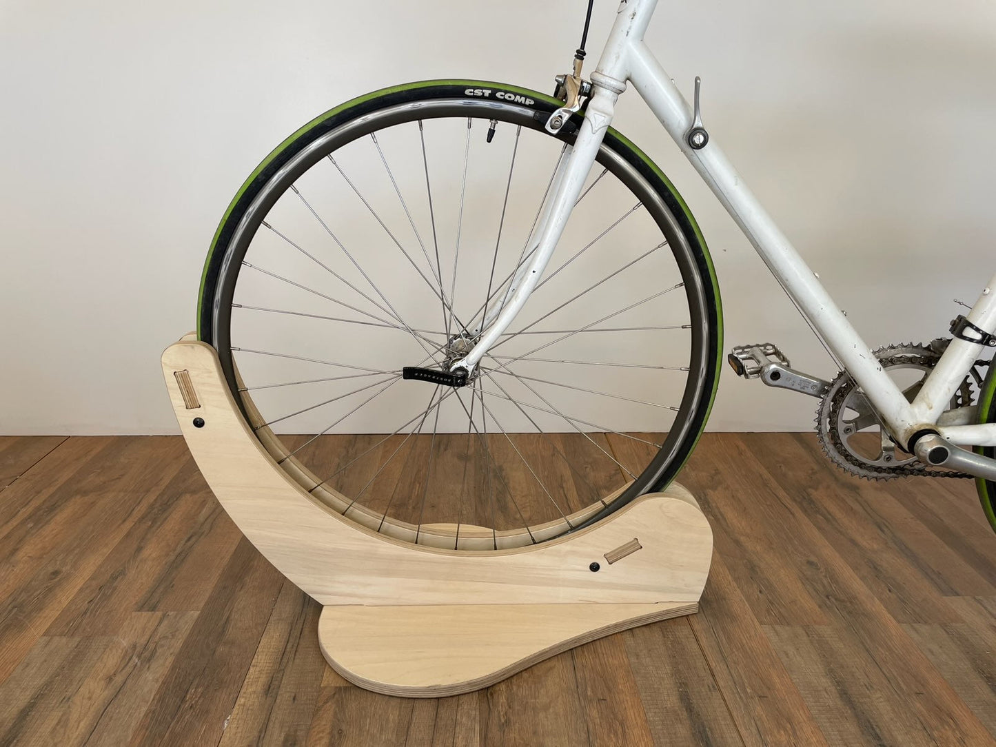 THE WHEELIE bike stand