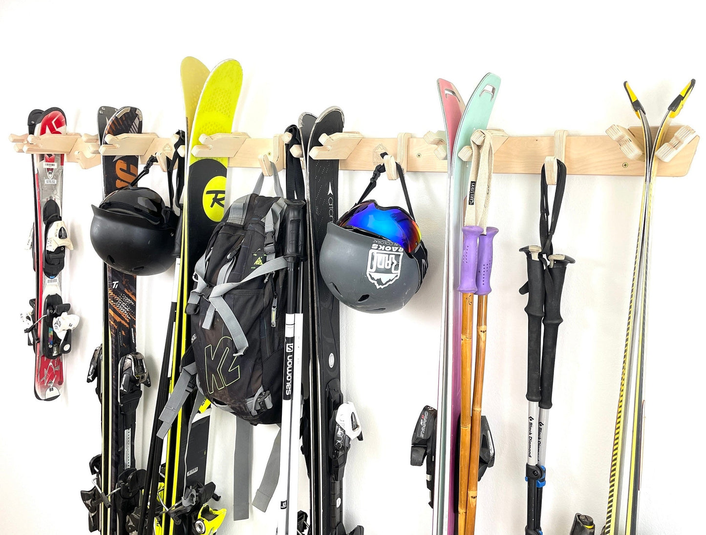 THE APRES ski wall rack