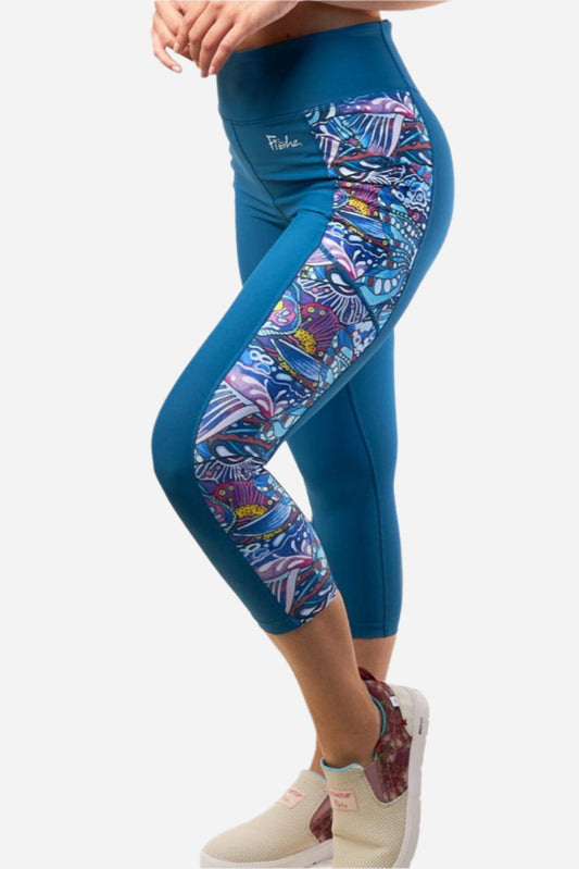 Enchanted Grayling Pocket Capri Leggings