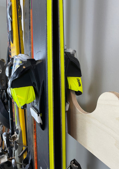 THE MOGUL ski storage rack