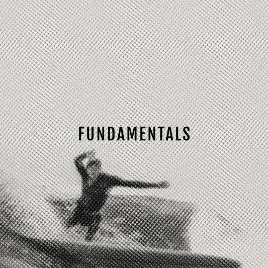 Almond's Guide to Your First Year of Surfing (Paperback)